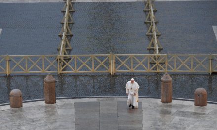 Papa vai celebrar a Páscoa  sem a presença de fiéis no Vaticano