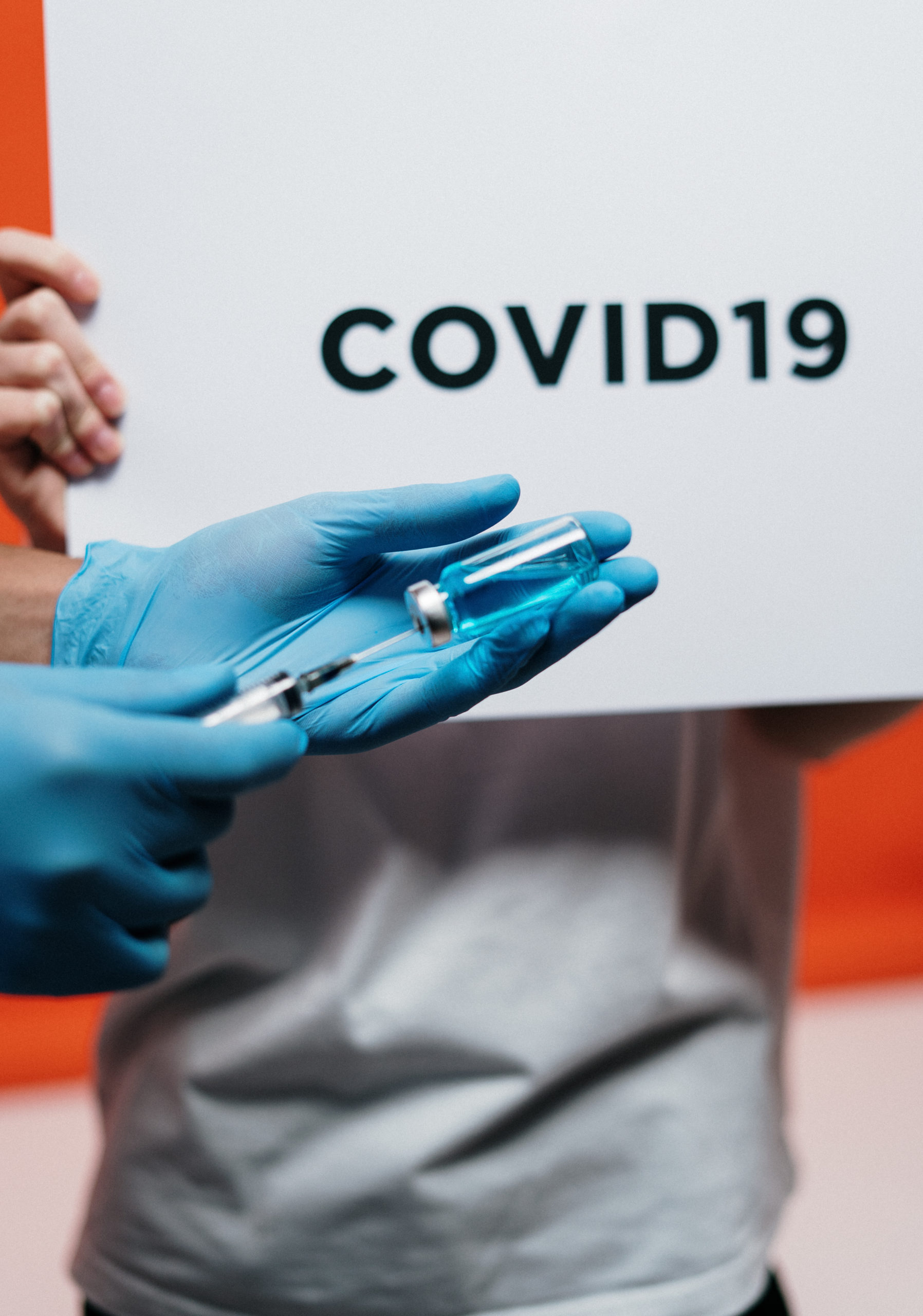 Vacina contra o coronavírus começa a ser testada em humanos nesta quinta-feira