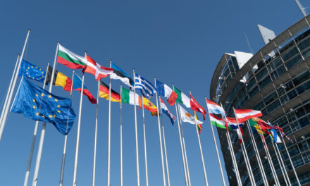 Europa lança plano de 2,4 trilhões de euros para salvar economia
