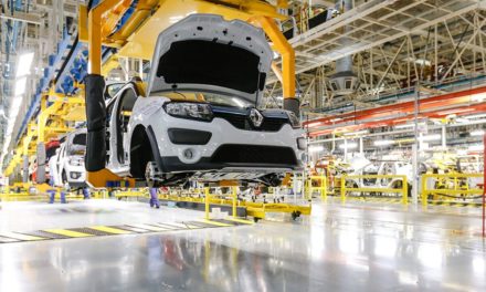 Renault vai cortar 15 mil empregos