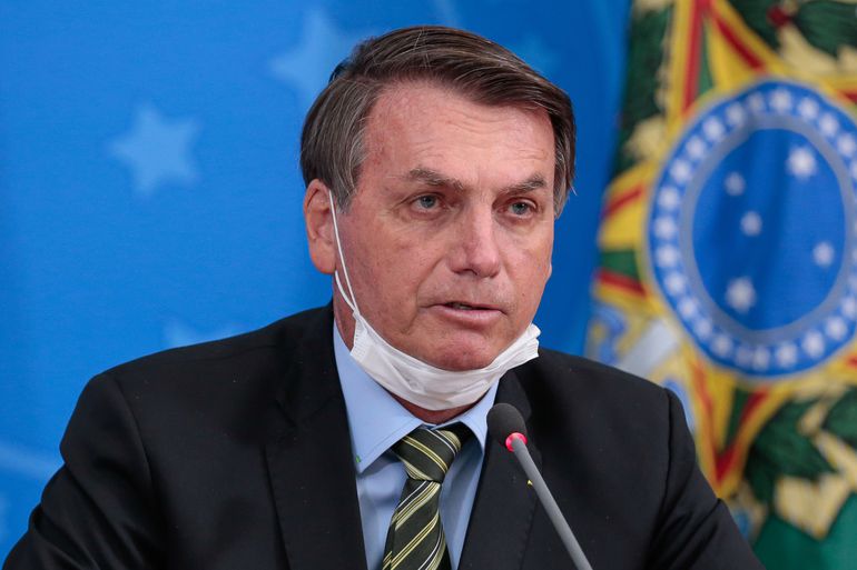Imprensa mundial repercute teste positivo de Bolsonaro para covid-19