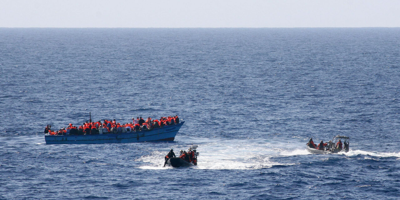 Imigração ilegal através do Canal da Mancha supera a rota do Mediterrâneo