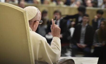 Volta às aulas na pandemia: “com responsabilidade, sejam artífices do futuro“, diz o Papa