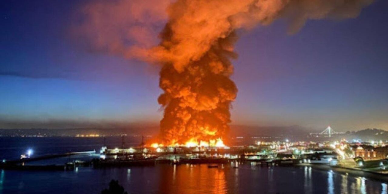 Controlado incêndio no porto italiano de Ancona