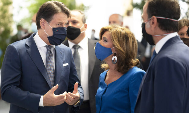 Governo italiano prepara decreto com novas restrições devido ao avanço da covid-19