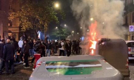 Protestos violentos na Itália contra toque de recolher em Nápoles