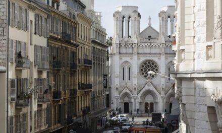 Atentado na França: Papa se manifesta após ataque à Catedral de Nice