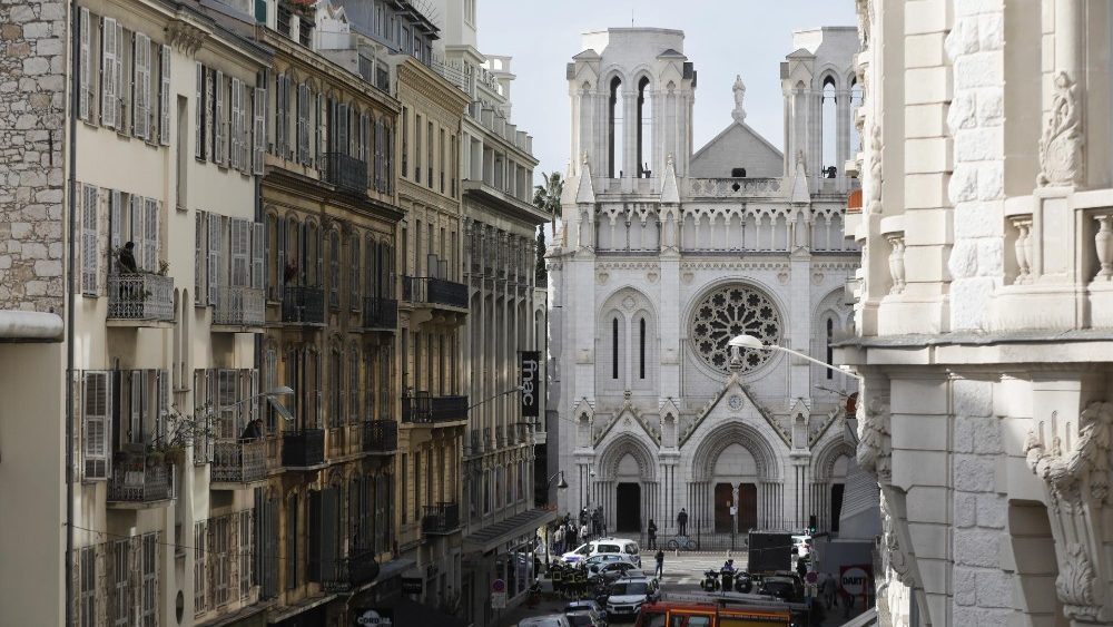 Atentado na França: Papa se manifesta após ataque à Catedral de Nice