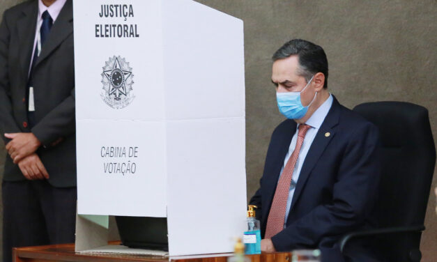 TSE atrasa em cerca de três horas a finalização das eleições