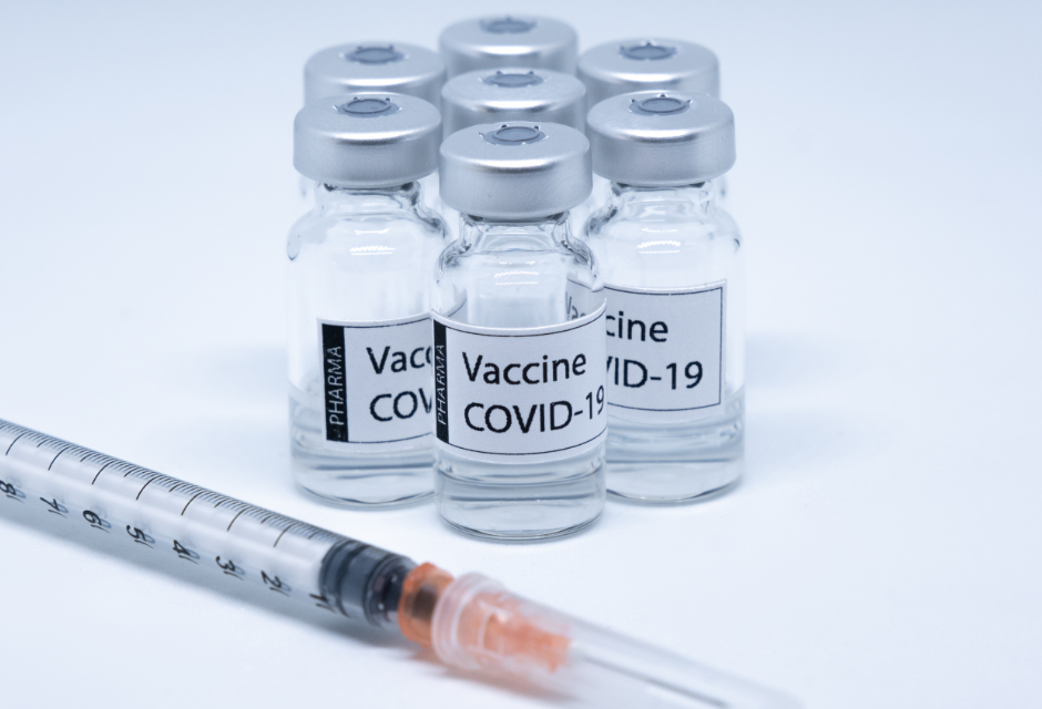 Eficácia de vacinas gera otimismo da OMS para uma solução da pandemia
