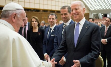 Biden e Papa Francisco falam em trabalho conjunto pela paz, igualdade e meio ambiente