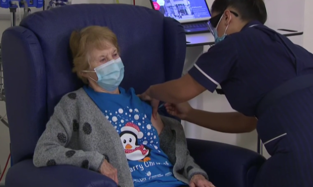 Reino Unido começa a vacinar população