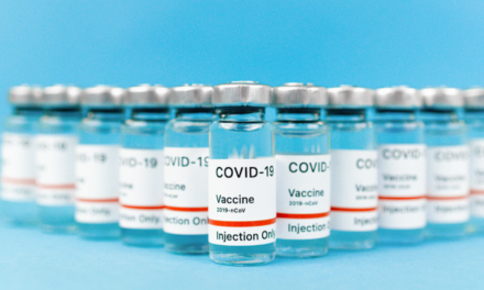 Vacina AstraZeneca contra o coronavírus tem 95% de eficácia
