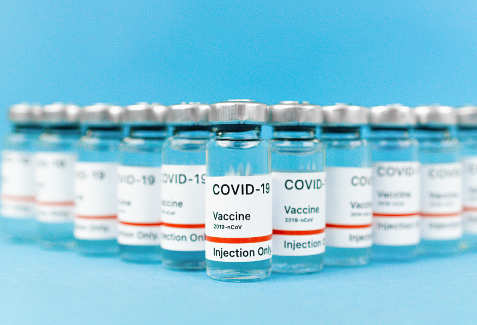 Vacina AstraZeneca contra o coronavírus tem 95% de eficácia