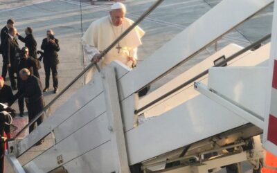 Papa confirma viagem ao Iraque mesmo após ataque à base americana