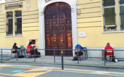 Estudantes italianos protestam contra a didática a distância