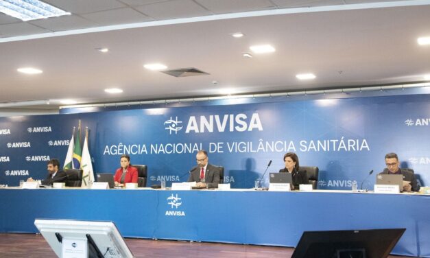 Anvisa aprova vacinas contra o coronavírus e São Paulo inicia a imunização