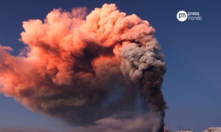 Erupção do Vulcão Etna provoca fechamento de aeroporto na Itália