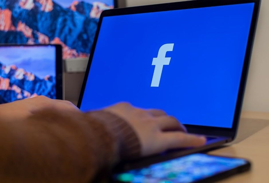Facebook bloqueia compartilhamento de notícias na Austrália