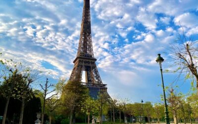 França enfrenta terceira onda e endurece medidas de restrição contra a pandemia