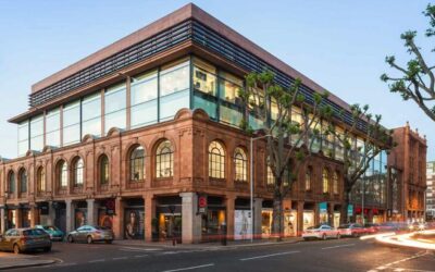 Vaticano processa dez pessoas por desvios em compra de prédio de luxo em londres