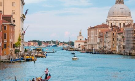 Veneza vai cobrar ingresso para turistas bate-volta