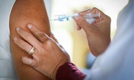 Brasil chega a 100 milhões de pessoas vacinadas com a primeira dose