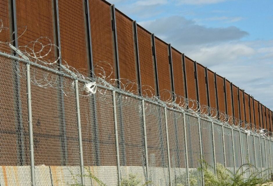 Doze países europeus querem construir muros anti-imigrantes