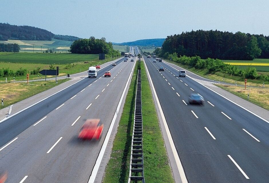 Alemanha estuda implantar limite de velocidade para Autobanhs