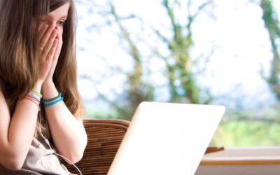 Assédio é principal violência a meninas e mulheres em ambiente virtual